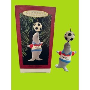 1995 ‎ Hallmark Keepsake Perfect Balance Christmas Ornament